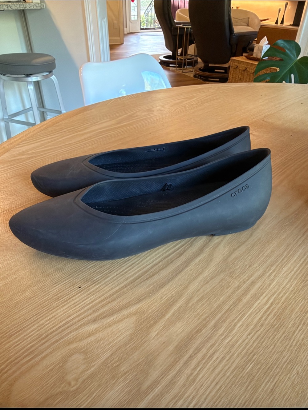 CROCS Women's Pn The Clock Work Flats 9M NEW
